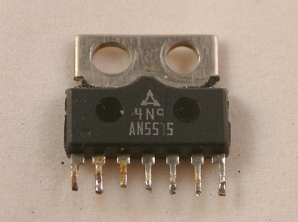 AN5515
TV Vertical Deflection Output Circuit

Features:
� Low power consumption, direct deflection coil driving capability
 (Flyback voltage two times as high as supply voltage is supplied during flyback period only)
� High breakdown voltage: 60 V