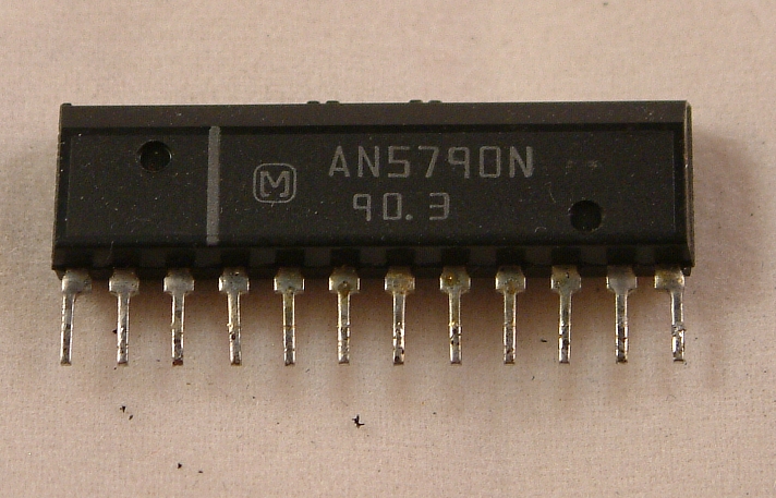 AN5790N, AN5792
Horizontal Signal Processing ICs for CRT Display

Overview:
The AN5790N and AN5792 are the intergrated circuits designed for CRT display horizontal signal processing circuits.

Features:
� Horizontal synchronous signal is available in both polarities.
� Wide range of horizontal osciallation frequency : 14kHz to 60kHz.
� Output pulse width : 2�s to 40�s
� Package:
  AN5790N...NF-12S(12-Pin SIL plastic package)
  AN5792...F-12S  (12-Pin SIL plastic package with fin)