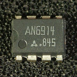 AN1393 (AN6914),
AN1393S (AN6914S)
Dual Comparators

Overview:
The AN1393 (AN6914) and the AN1393S (AN6914S)
are dual (voltage) comparators with wide range of operating
supply valtage.

Features:
� Wide range of operating voltages
  Single supply: 2 to 36V
  Dual supply: �1 to �18V
� Low circuit current: 0.6mA typ.
� Wide range of common-mode input voltages: 0V to VCC�1.5V (single supply)
� Open collector output