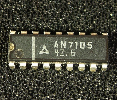 AN7105
Single Chip Stereo Pre-amplifier/Power Amplifier Circuit

Features:
� Pre-amplifier, AGC circuit and Power amplifier are all stereo mode
  and packed in one package.
� Pre-amplifier : High gain, low distortion
� Power amplifier : High gain, high output, low distortion
� Wide AGC range and low distortion
� Low quiescent current
� Low shock noise during power ON/OFF operation
� 18-Lead DIL Plastic Package