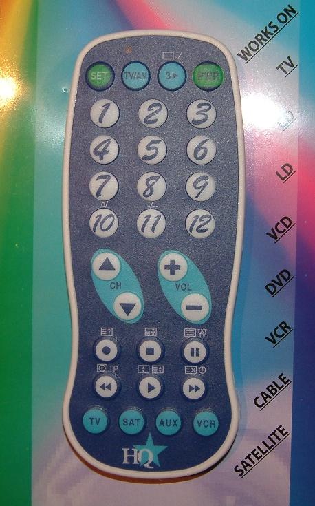 4 in 1 Universalfernbedienung 
Extrem d�nn und wasserdicht.
Vorprogrammiert f�r TV, VCR, SAT und AUX.
